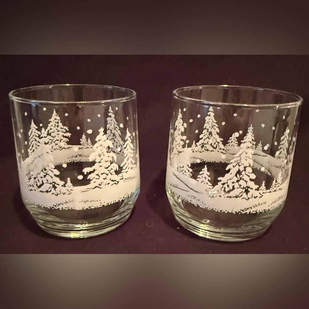 2 Libbey winter frosty pines glasses. Lowball. Vintage. 12oz
